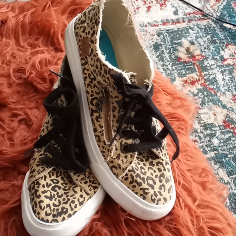 Leopard casual shoes size 11 by blowfish